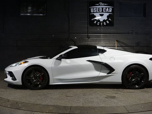 Used 2021 Chevrolet Corvette Stingray Preferred Cpe w/ Z51 Performance Package image 4