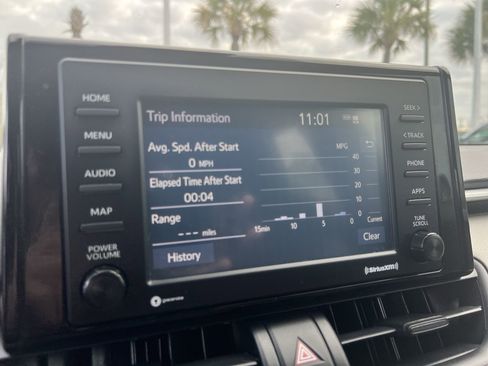 Used 2021 Toyota RAV4 XLE w/ Convenience Package image 24