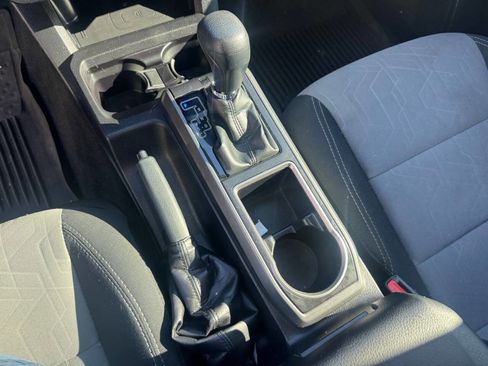 Used 2021 Toyota Tacoma TRD Off-Road image 19