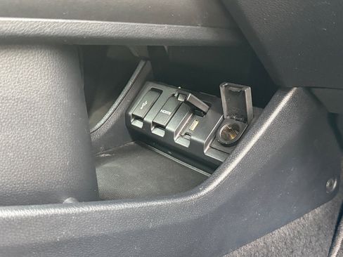 Used 2017 Honda HR-V EX image 17