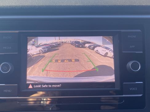 Used 2020 Volkswagen Atlas Cross Sport S image 14