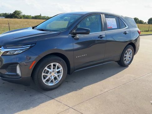 Used 2023 Chevrolet Equinox LT FWD image 5