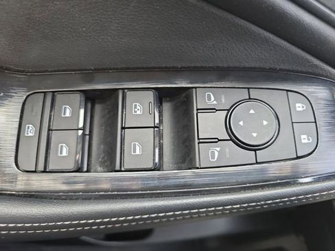 Used 2025 Nissan Rogue SV image 29