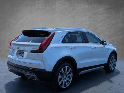 Certified 2023 Cadillac XT4 Premium Luxury w/ Cold Weather Package AWD/4WD image 6