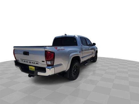 Used 2022 Toyota Tacoma SR5 RWD image 8