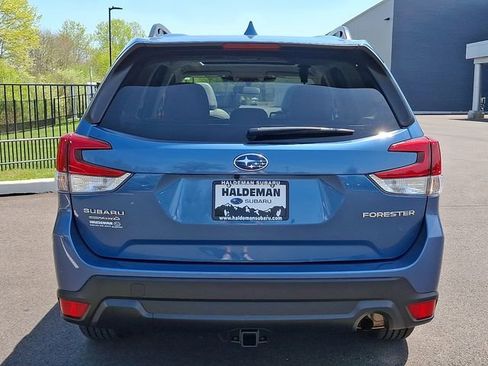 Certified 2022 Subaru Forester Premium AWD/4WD image 6