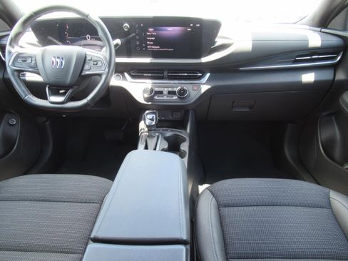Used 2024 Buick Envista Preferred w/ Convenience I Package FWD image 12