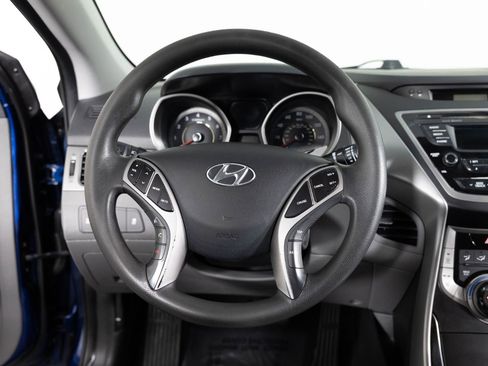 Used 2013 Hyundai Elantra GLS w/ Preferred Pkg image 28