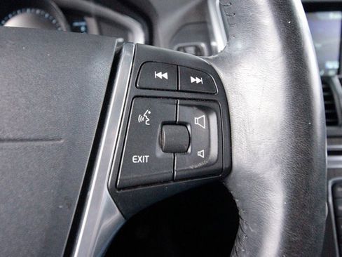 Used 2016 Volvo XC60 T5 Premier w/ Climate Package image 20