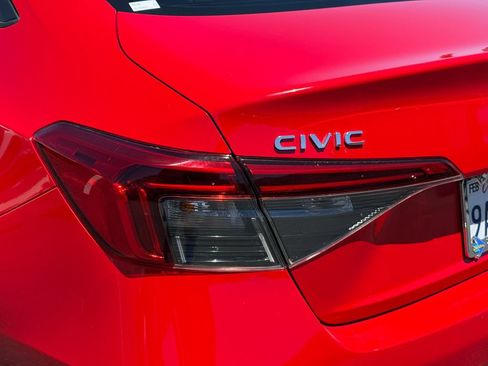 Used 2022 Honda Civic Sport image 10