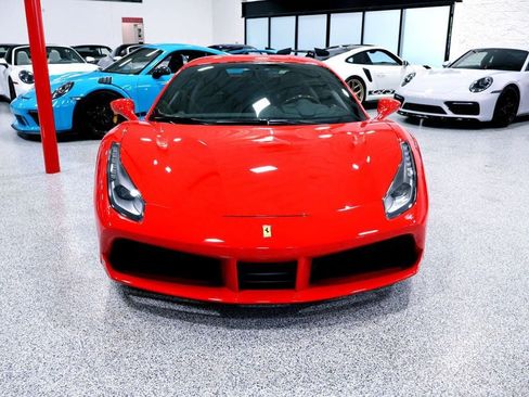 Used 2019 Ferrari 488 GTB RWD image 18