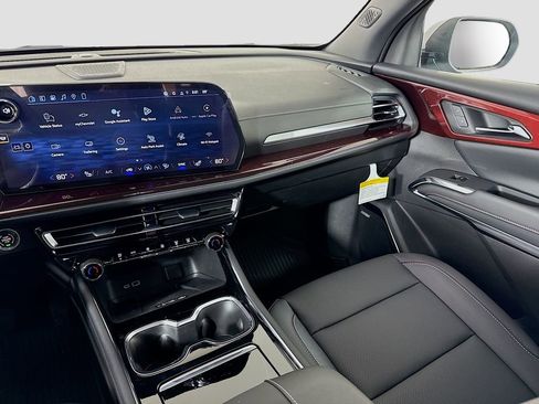 New 2026 Chevrolet Traverse Z71 w/ Enhanced Driving Package image 23