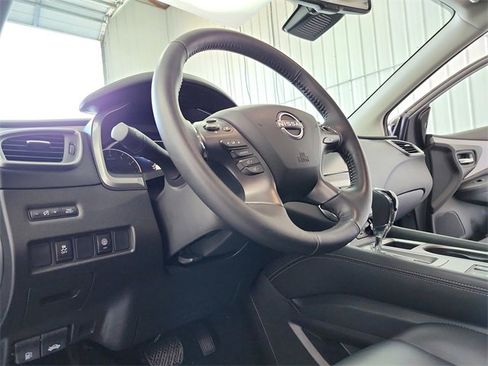 Used 2024 Nissan Murano SV w/ SV Midnight Edition Package image 18