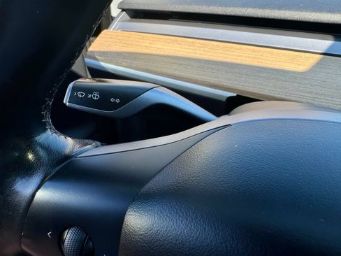 Used 2018 Tesla Model 3 RWD image 29
