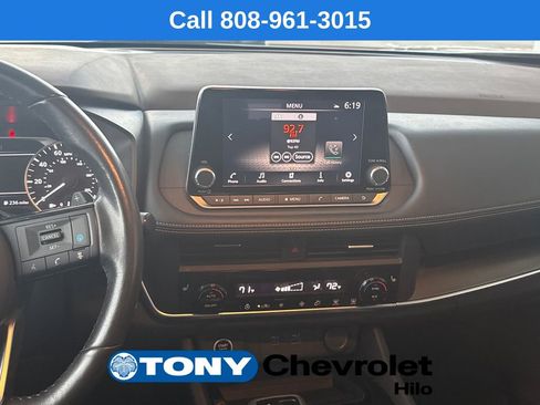 Used 2023 Nissan Rogue SV w/ SV Premium B Package FWD image 17