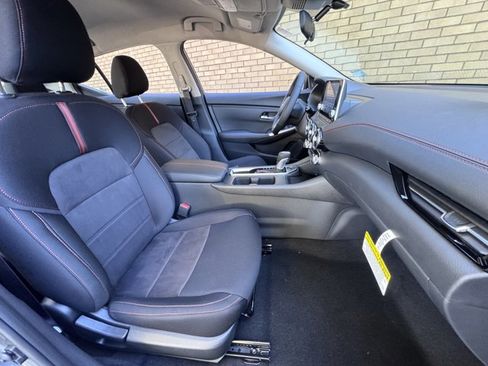 New 2025 Nissan Sentra SR image 7