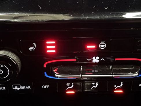 Used 2023 Jeep Grand Cherokee Altitude image 7