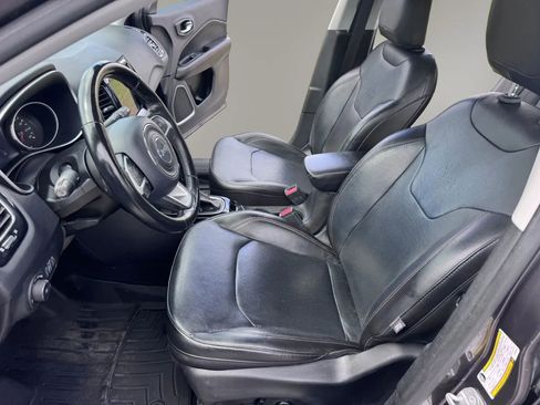 Used 2020 Jeep Compass Limited FWD image 13