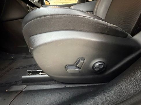 Used 2021 Jeep Cherokee Limited image 25