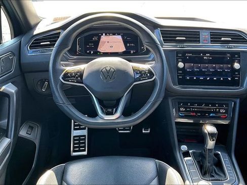 Used 2022 Volkswagen Tiguan SEL R-Line AWD/4WD image 5