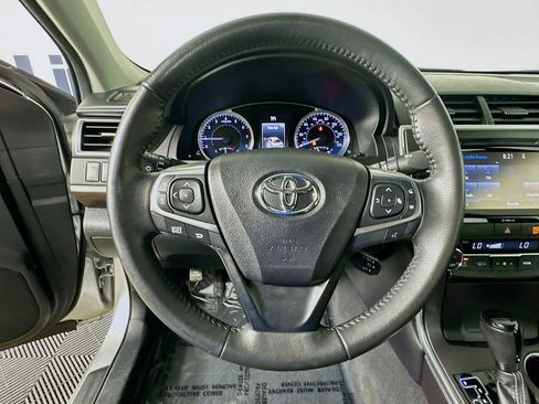 Used 2017 Toyota Camry XLE w/ Moonroof Package FWD image 13