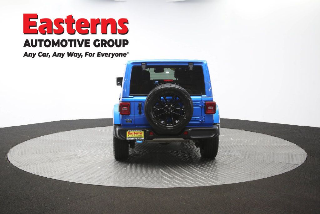 Used 2024 Jeep Wrangler Unlimited Sahara w/ Technology Group AWD/4WD image 41