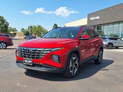 Certified 2022 Hyundai Tucson Limited w/ Cargo Package AWD/4WD image 7