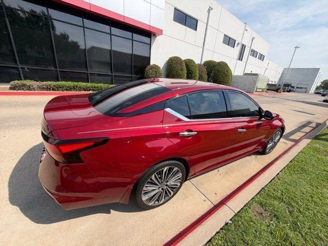Used 2023 Nissan Altima 2.5 SL FWD image 8