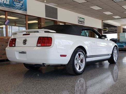 Used 2005 Ford Mustang Premium RWD image 5