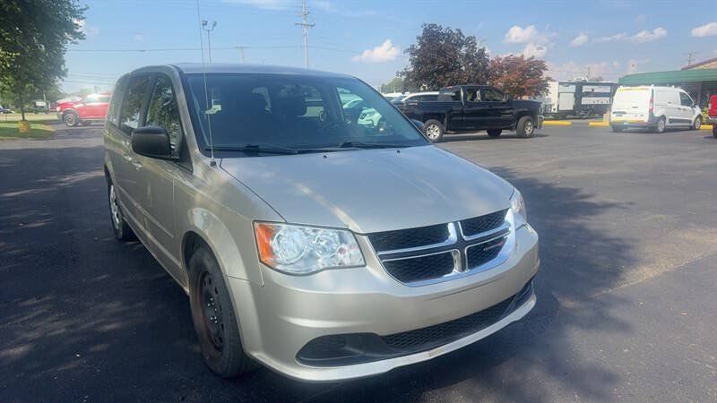 Used 2016 Dodge Grand Caravan SE w/ Quick Order Package 29E SE FWD image 2
