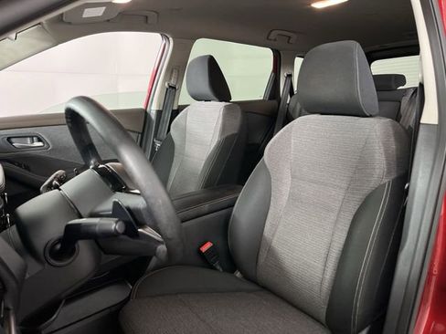 Used 2023 Nissan Rogue SV AWD/4WD image 11
