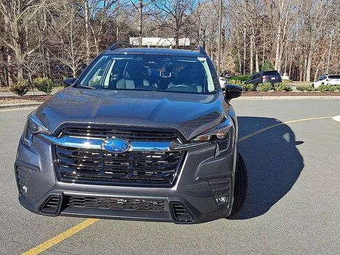 New 2026 Subaru Ascent Limited image 3