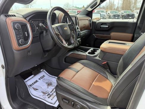 Used 2021 Chevrolet Silverado 1500 High Country w/ Technology Package image 14