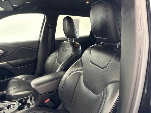 Used 2019 Jeep Cherokee High Altitude AWD/4WD image 18