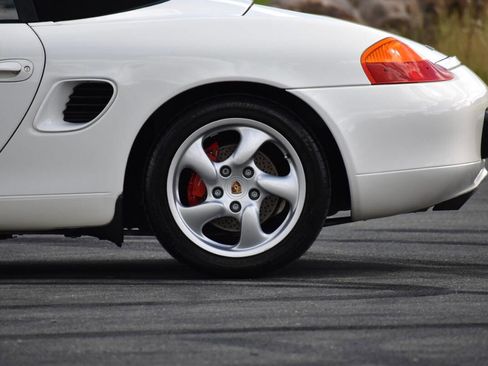 Used 2001 Porsche Boxster S image 40