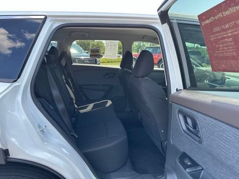 Certified 2023 Nissan Rogue S AWD/4WD image 19