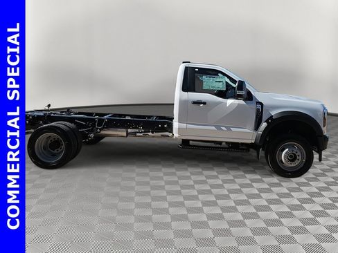 New 2025 Ford F550 4x4 Regular Cab Super Duty image 2