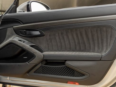 Used 2025 Porsche 718 Cayman GT4 RS w/ Weissach Package image 46