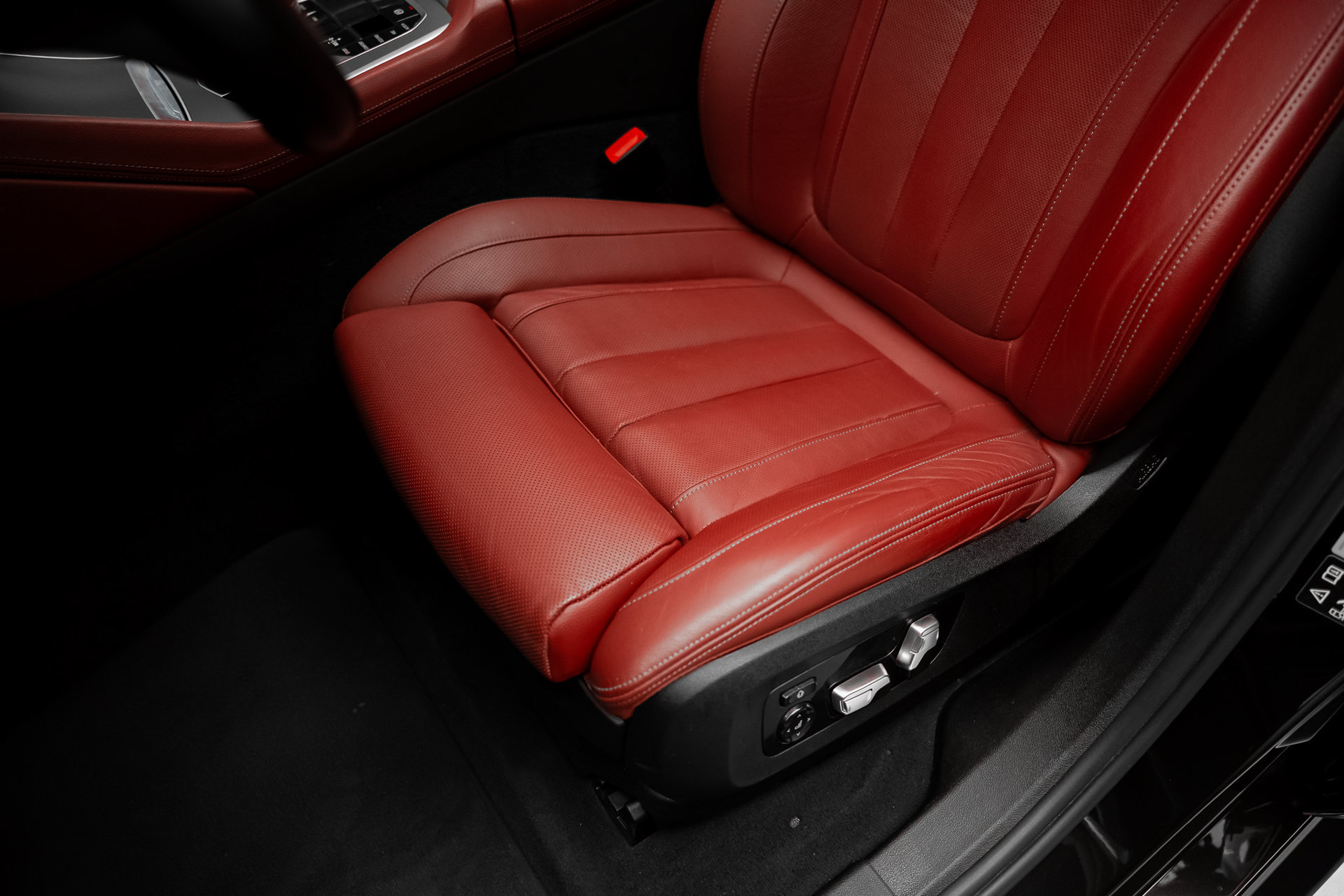 Used 2022 BMW X6 M50i w/ Premium Package AWD/4WD image 63