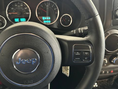 Used 2013 Jeep Wrangler Sport w/ Connectivity Group AWD/4WD image 28