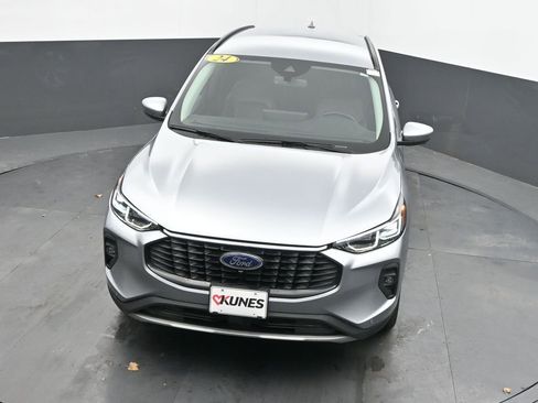 Used 2024 Ford Escape Platinum image 36