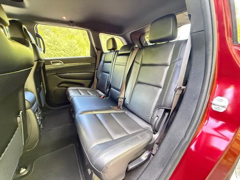 Used 2021 Jeep Grand Cherokee Limited AWD/4WD image 25