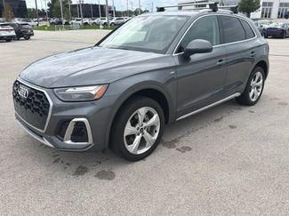 Used 2023 Audi Q5 2.0T Premium Plus w/ Premium Plus Package AWD/4WD video 3