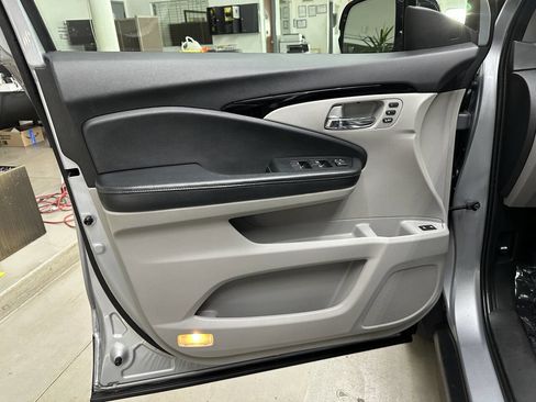 Used 2019 Honda Pilot Elite image 10