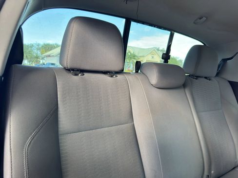 Used 2018 Toyota Tacoma SR image 32