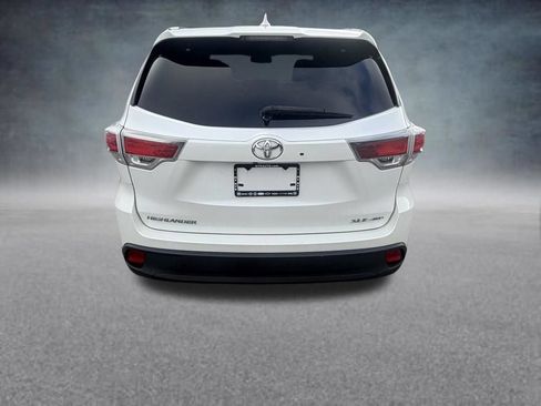 Used 2016 Toyota Highlander XLE AWD/4WD image 4