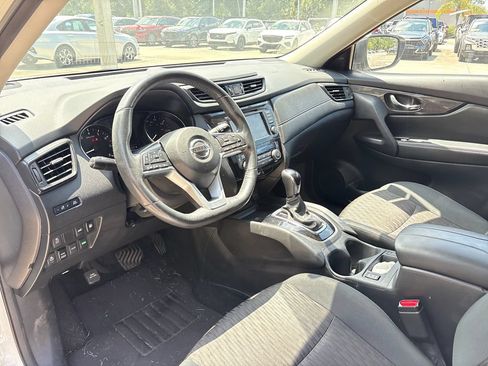 Used 2018 Nissan Rogue SV w/ Premium Package AWD/4WD image 6
