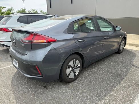 Used 2017 Hyundai Ioniq Blue FWD image 5