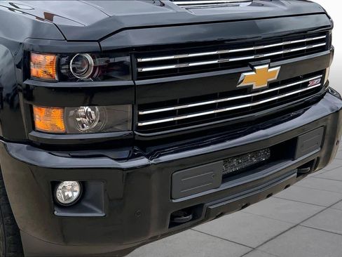 Used 2018 Chevrolet Silverado 2500 LTZ w/ Duramax Plus Package AWD/4WD image 29