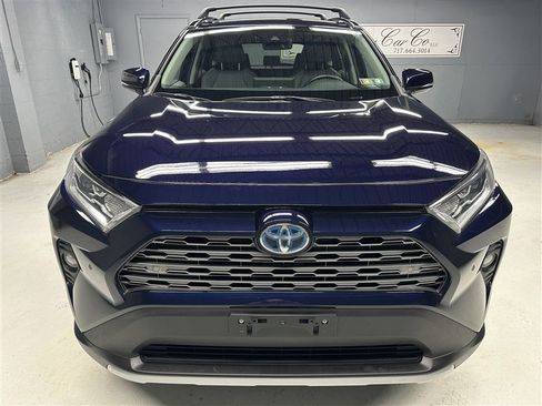 Used 2019 Toyota RAV4 Limited image 10